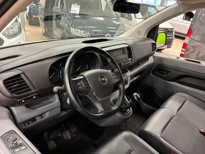 Opel Vivaro vaihtoauto