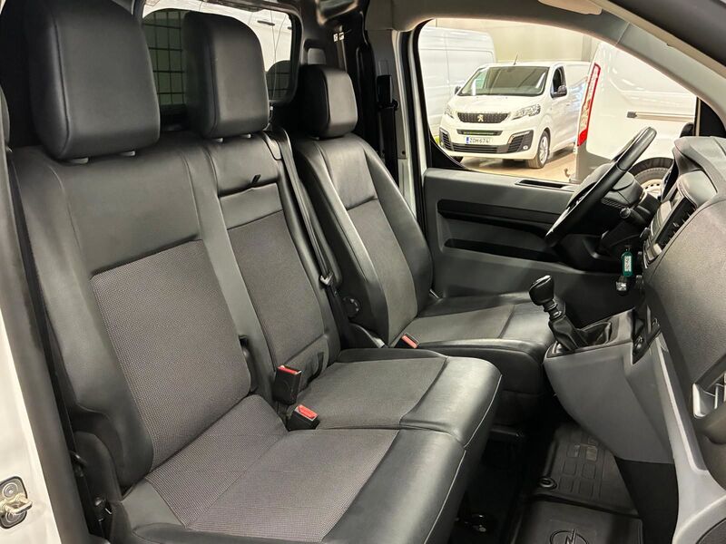 Opel Vivaro vaihtoauto