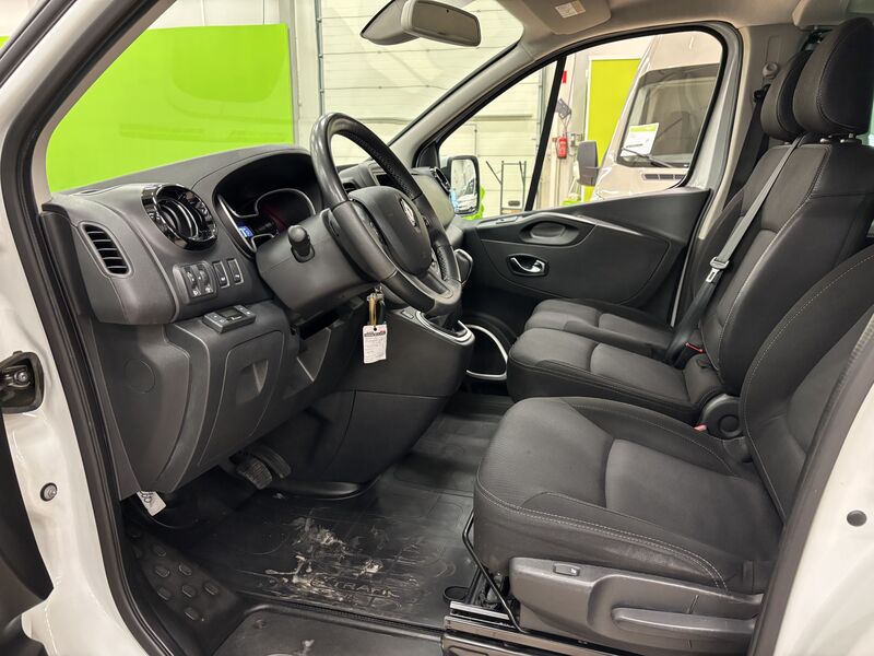 Renault Trafic Combi vaihtoauto