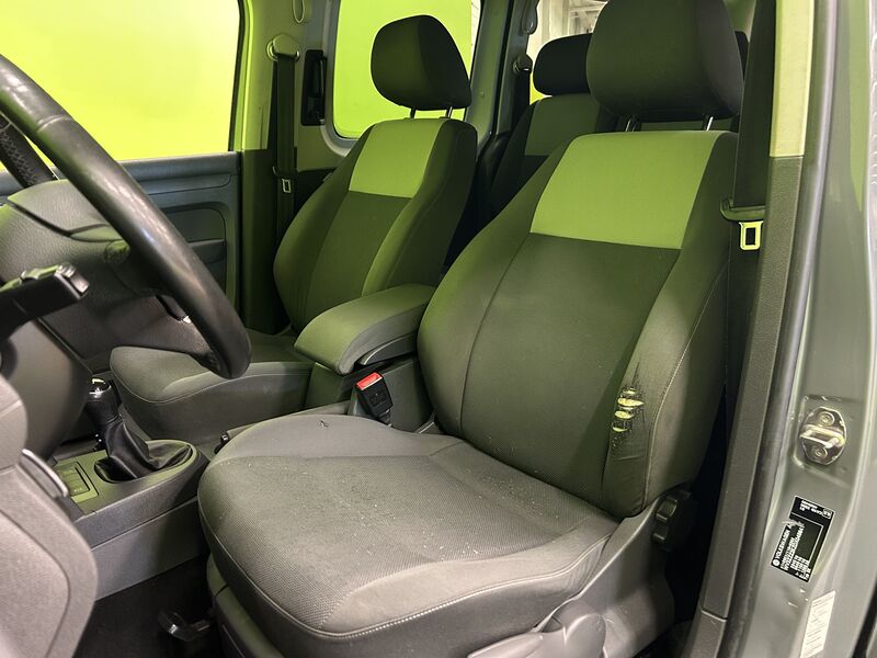 Volkswagen Caddy Maxi vaihtoauto