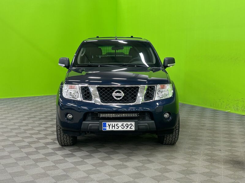 Nissan Navara vaihtoauto