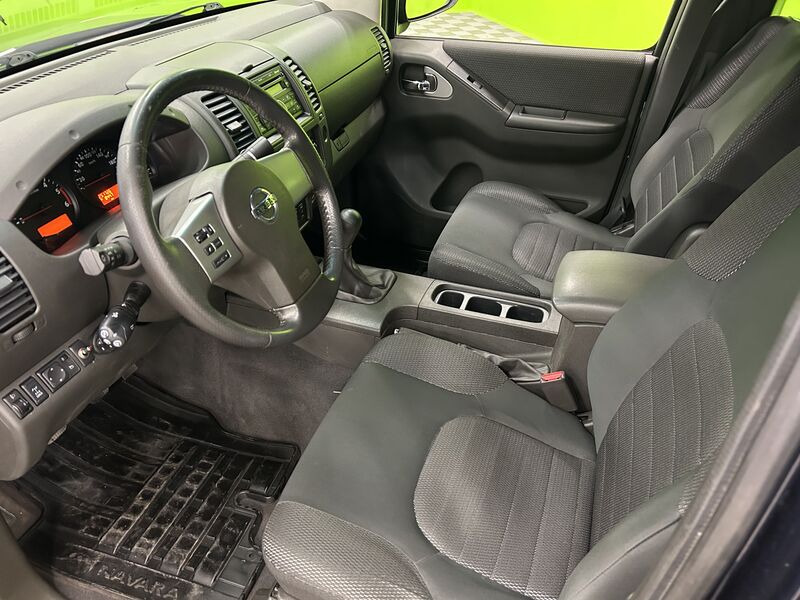 Nissan Navara vaihtoauto