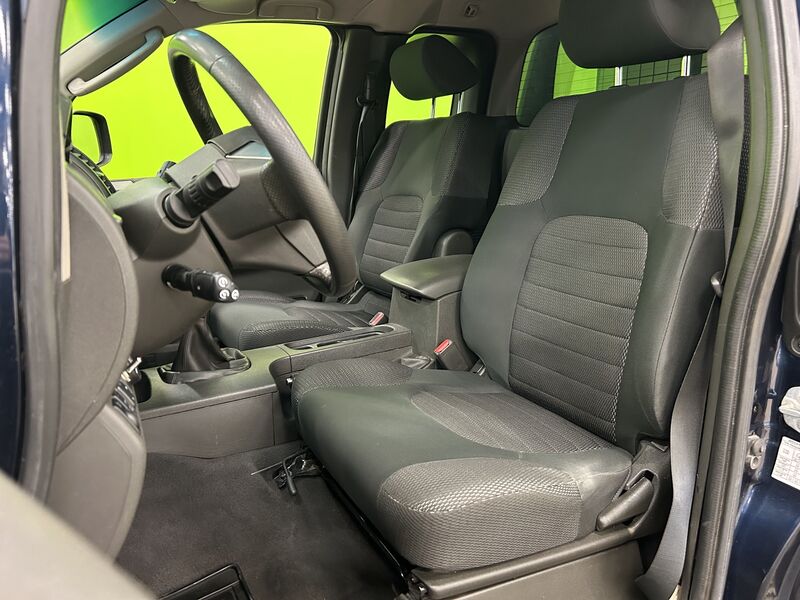 Nissan Navara vaihtoauto