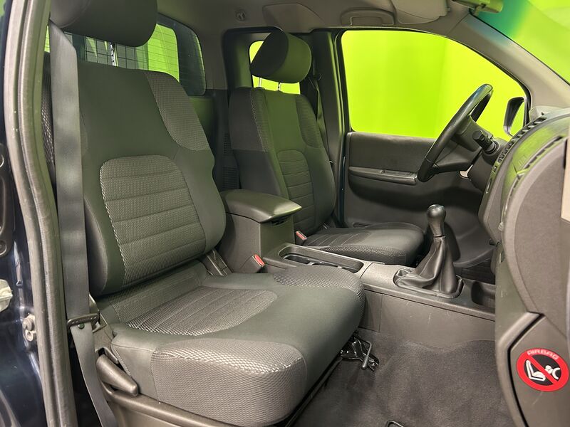 Nissan Navara vaihtoauto