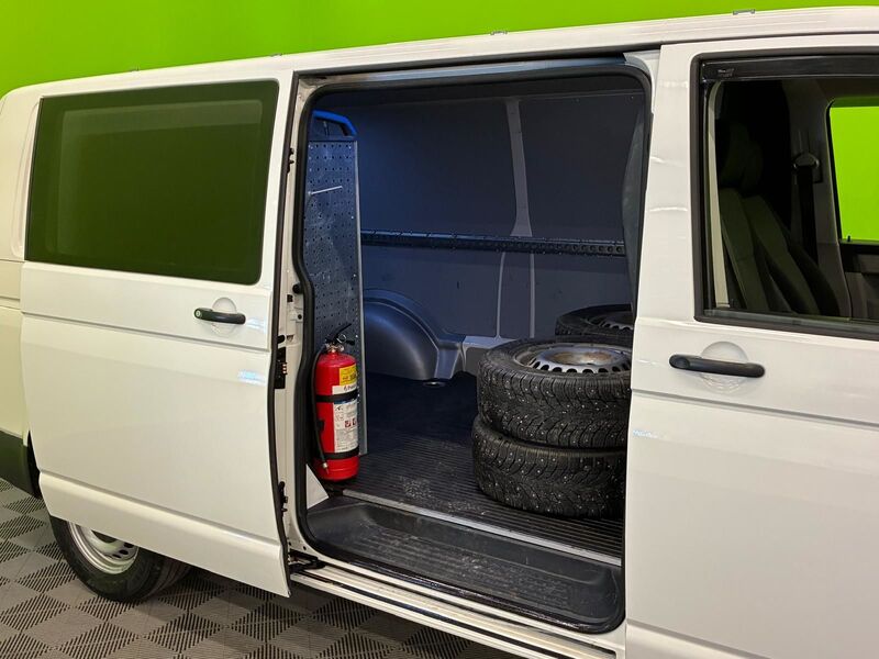 Volkswagen Transporter vaihtoauto