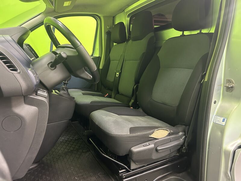 Opel Vivaro vaihtoauto
