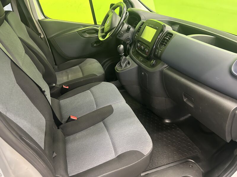 Opel Vivaro vaihtoauto