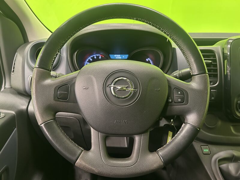 Opel Vivaro vaihtoauto