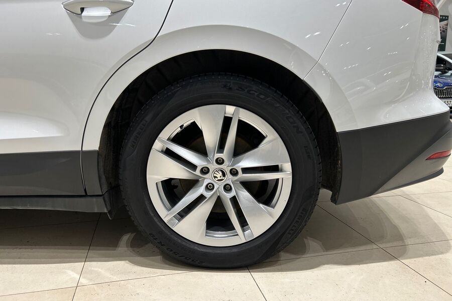 Skoda Enyaq vaihtoauto