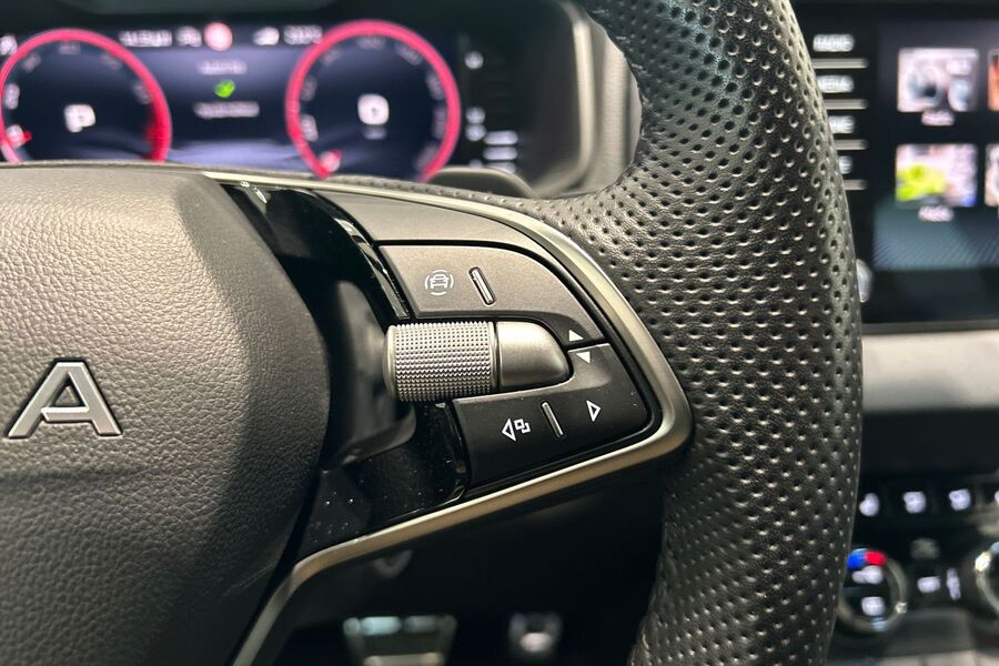 Skoda Karoq vaihtoauto