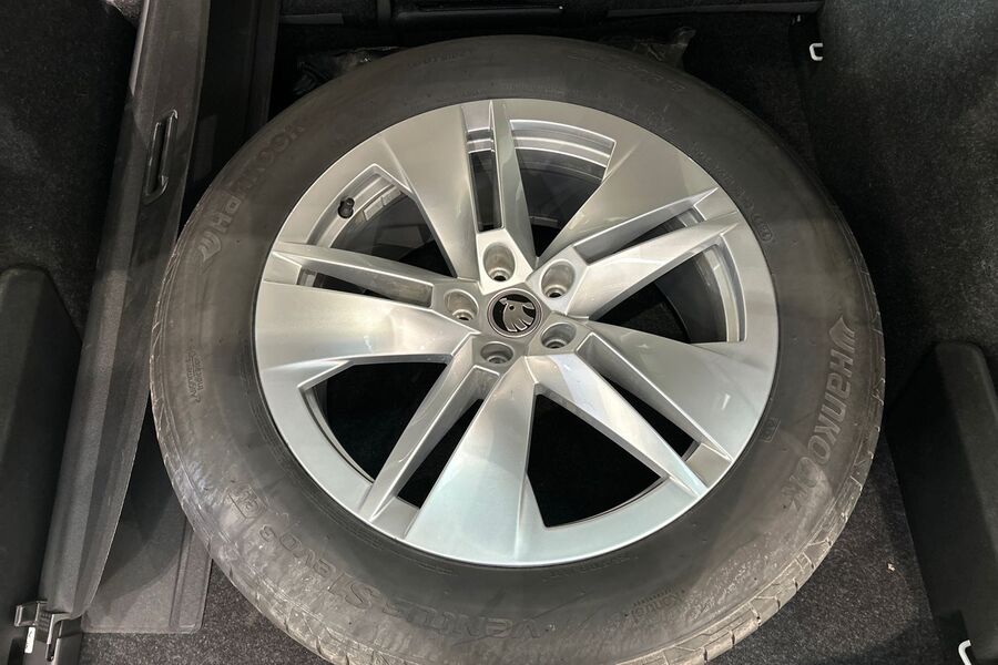 Skoda Enyaq vaihtoauto