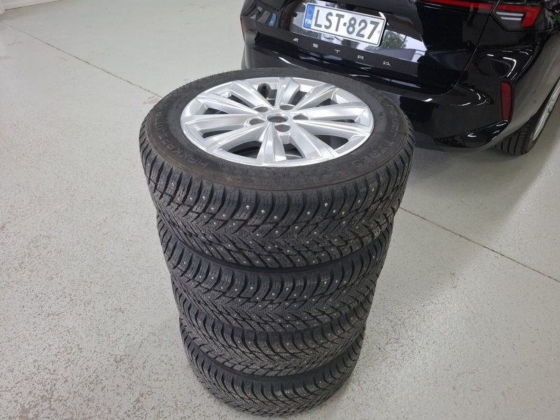 Opel Astra vaihtoauto