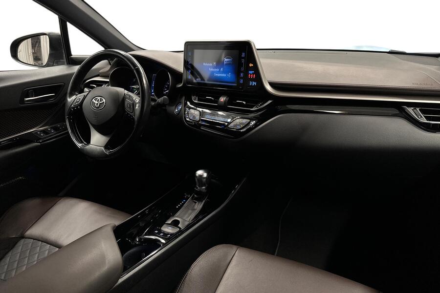 Toyota C-HR vaihtoauto