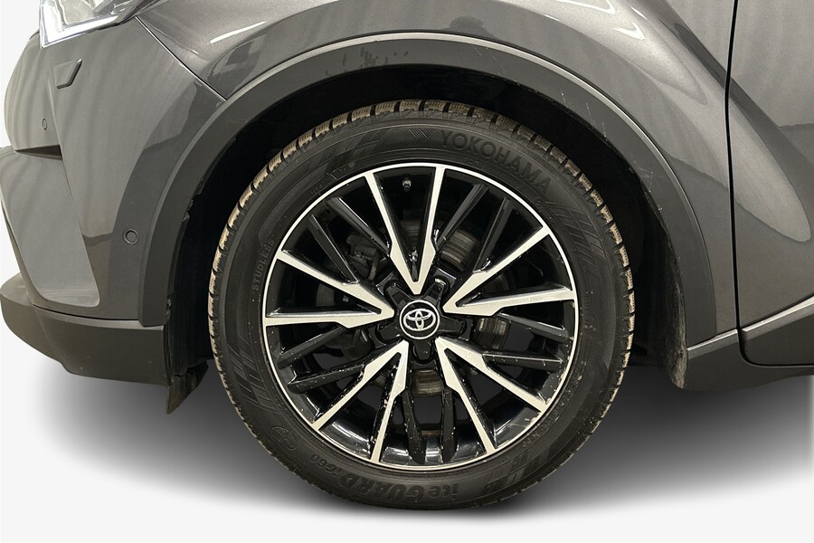 Toyota C-HR vaihtoauto