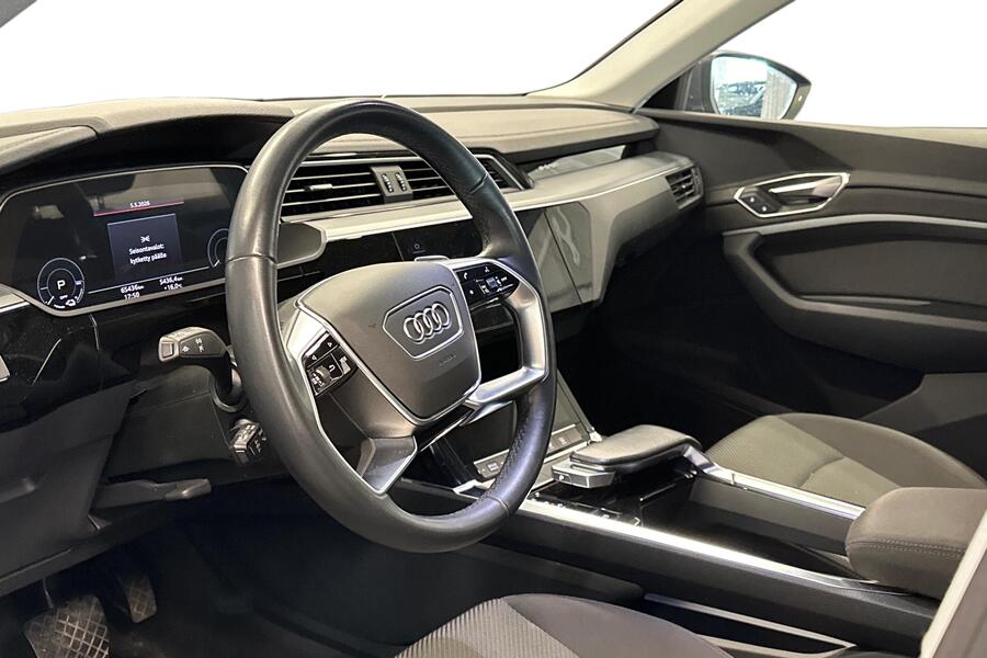 Audi Q8 e-tron vaihtoauto