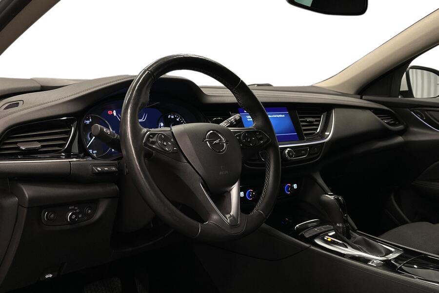 Opel Insignia vaihtoauto