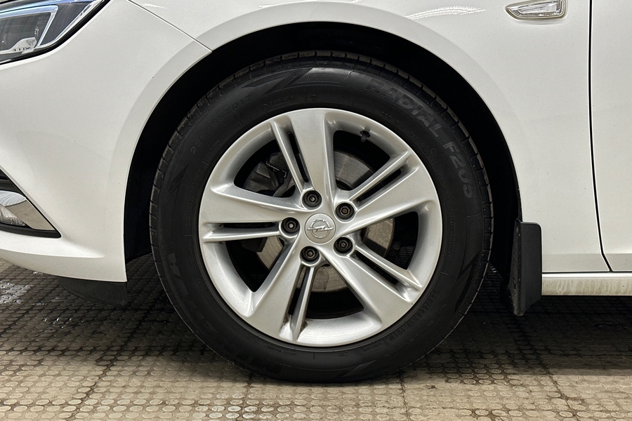 Opel Insignia vaihtoauto