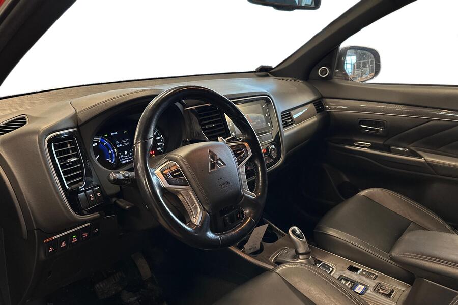 Mitsubishi Outlander PHEV vaihtoauto