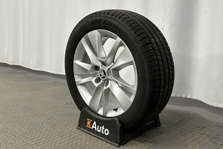 Skoda Karoq vaihtoauto