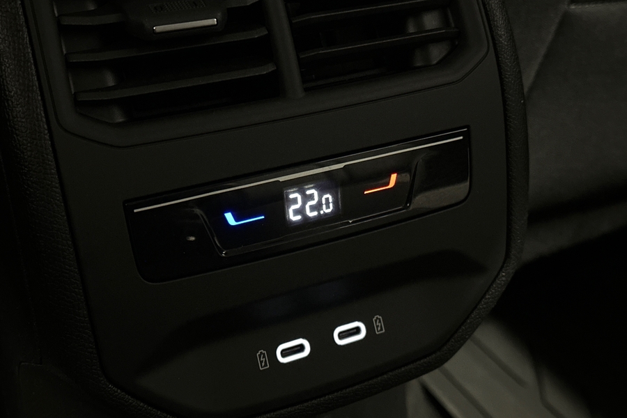 SEAT Leon Sportstourer vaihtoauto