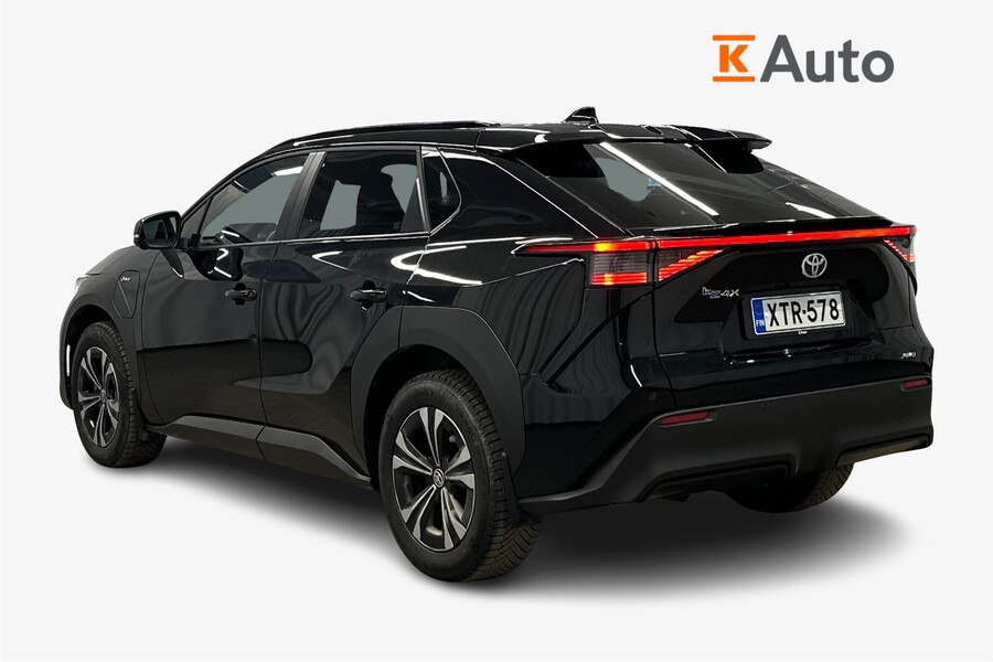 Toyota bZ4X vaihtoauto