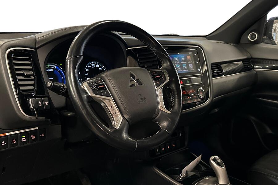 Mitsubishi Outlander PHEV vaihtoauto