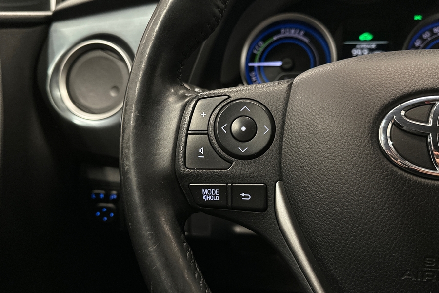 Toyota Auris vaihtoauto