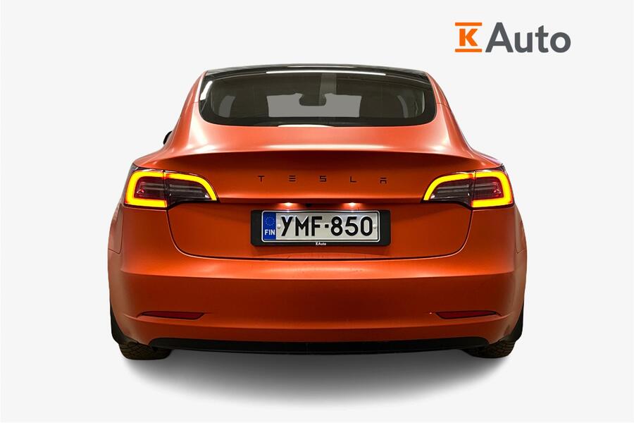 Tesla Model 3 vaihtoauto