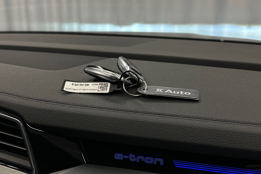 Audi Q8 e-tron vaihtoauto