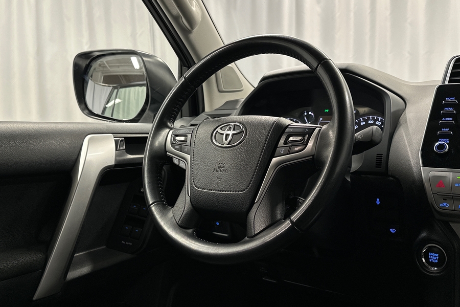 Toyota Land Cruiser vaihtoauto