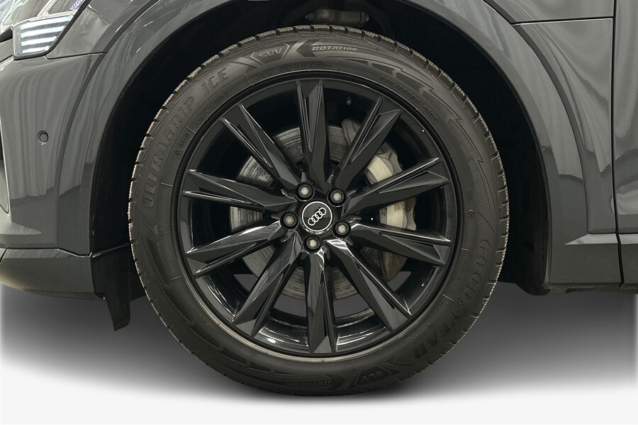 Audi Q8 e-tron vaihtoauto