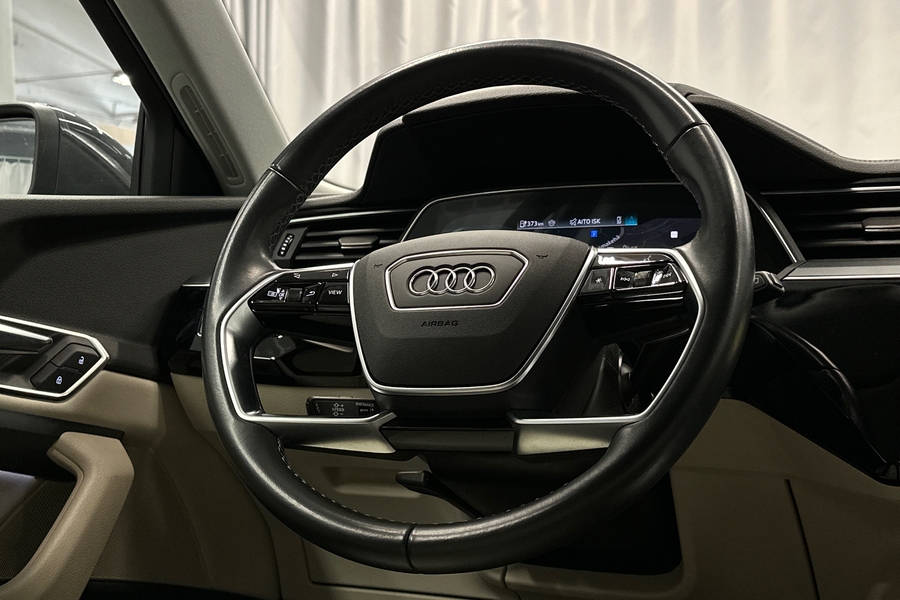 Audi Q8 e-tron vaihtoauto