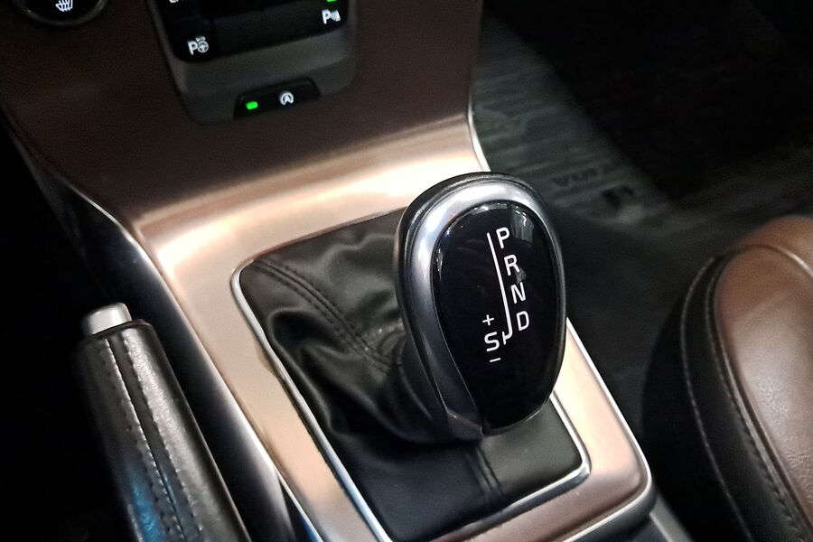 Volvo V40 Cross Country vaihtoauto