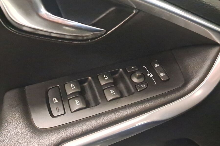 Volvo V40 Cross Country vaihtoauto