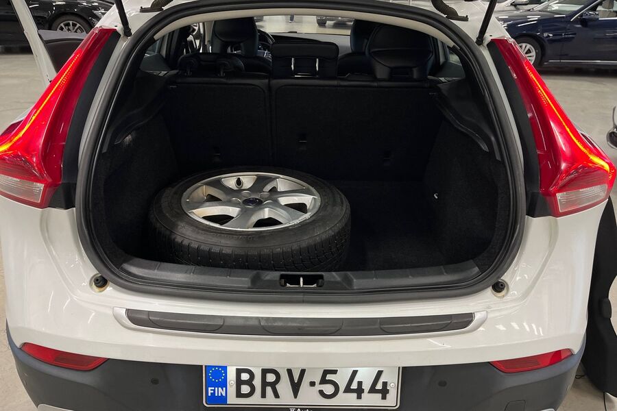 Volvo V40 Cross Country vaihtoauto