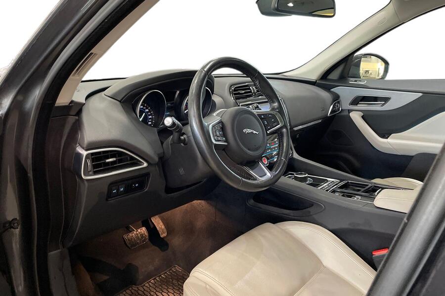 Jaguar F-PACE vaihtoauto