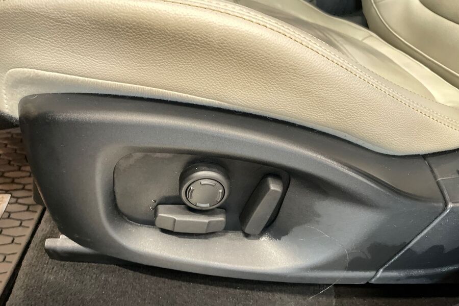 Jaguar F-PACE vaihtoauto