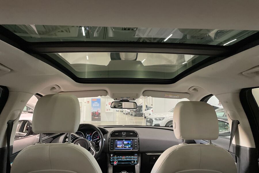 Jaguar F-PACE vaihtoauto