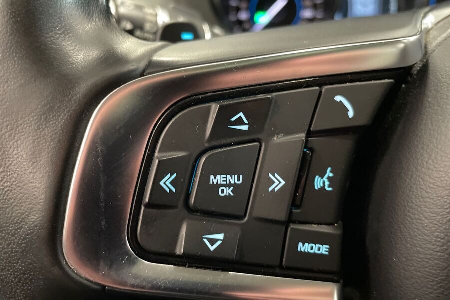 Jaguar F-PACE vaihtoauto