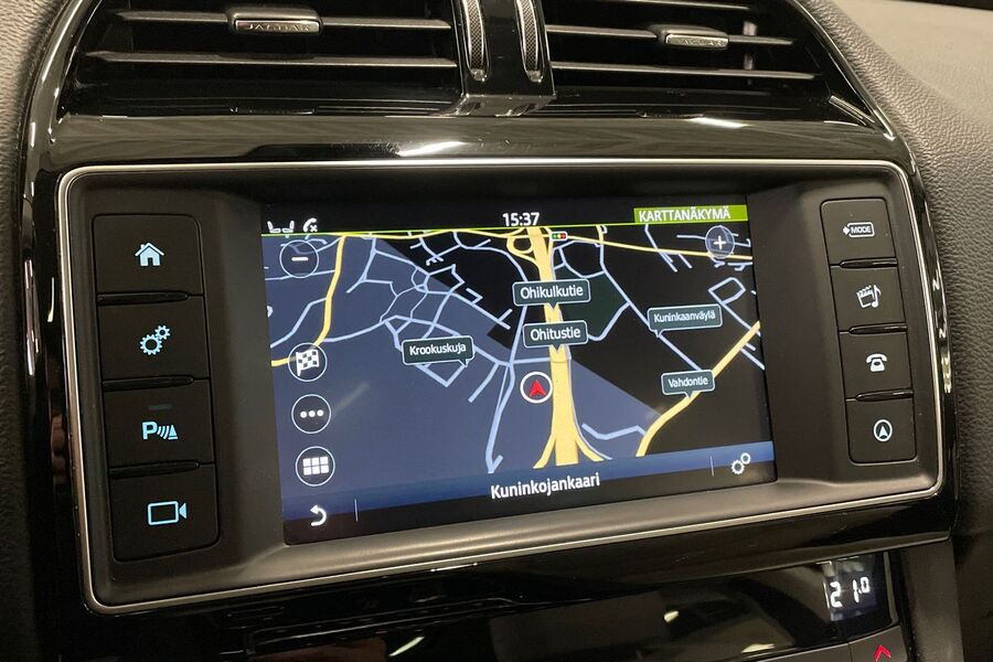 Jaguar F-PACE vaihtoauto