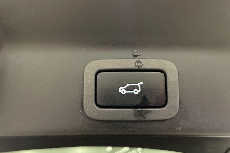 Jaguar F-PACE vaihtoauto