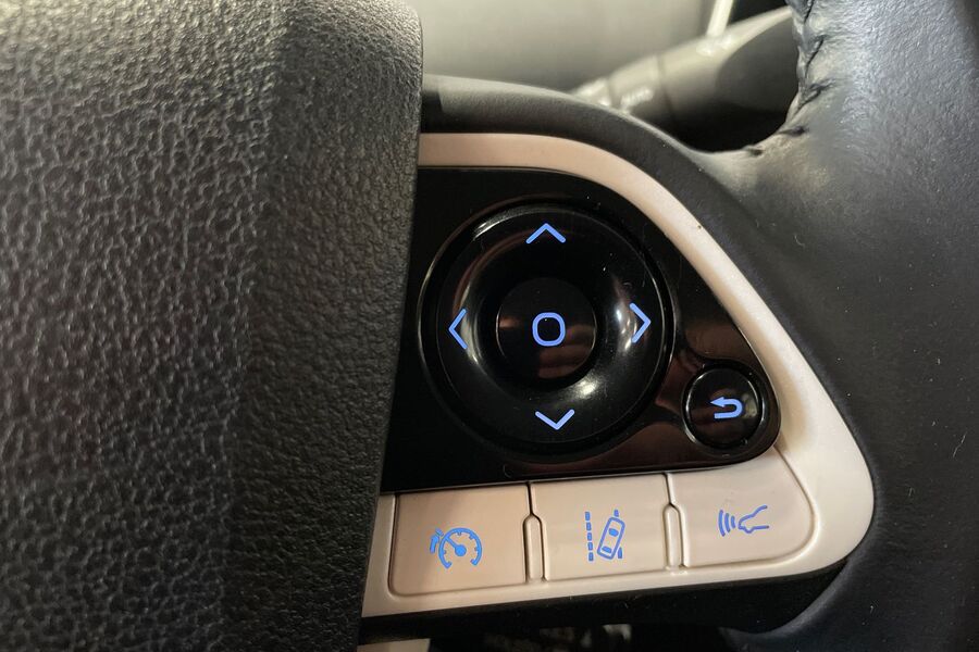 Toyota Prius Plug-in vaihtoauto