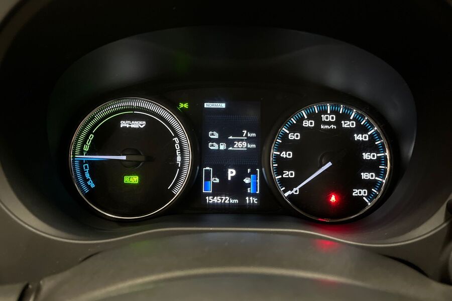 Mitsubishi Outlander PHEV vaihtoauto