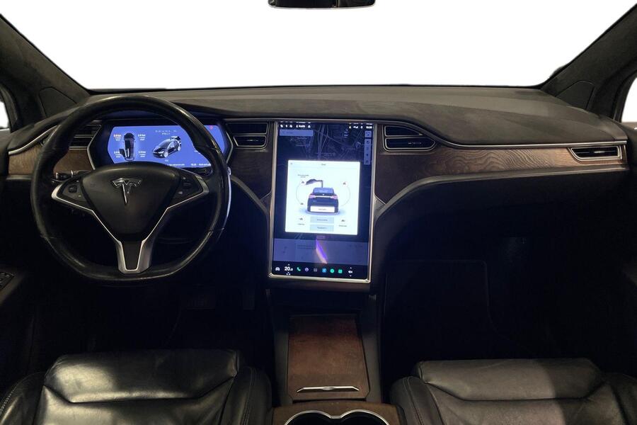 Tesla Model X vaihtoauto