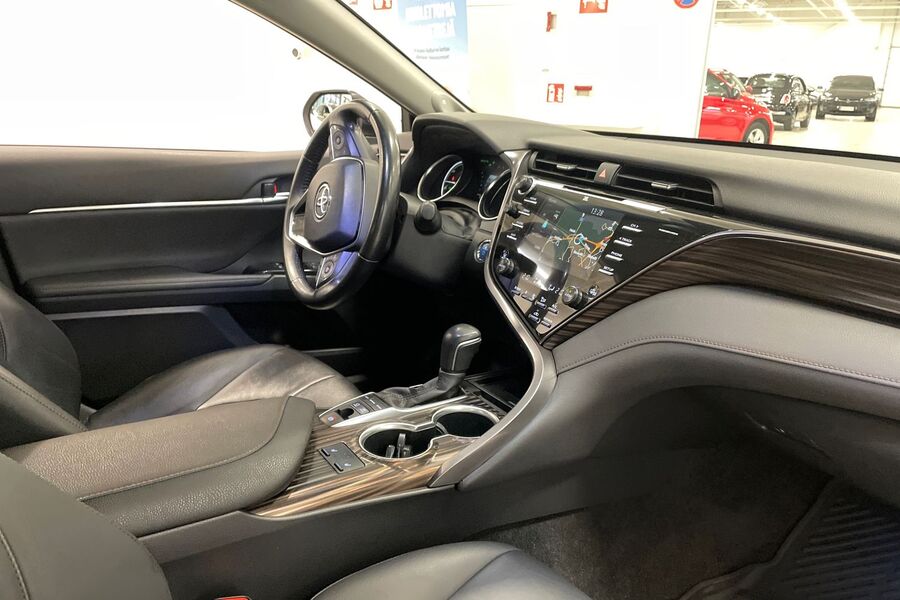 Toyota Camry vaihtoauto