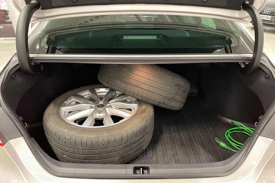 Toyota Camry vaihtoauto