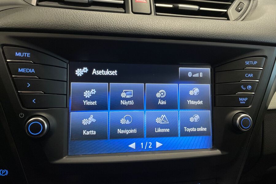 Toyota Avensis vaihtoauto