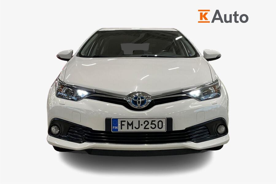Toyota Auris vaihtoauto