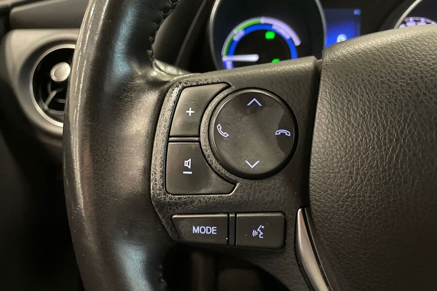 Toyota Auris vaihtoauto