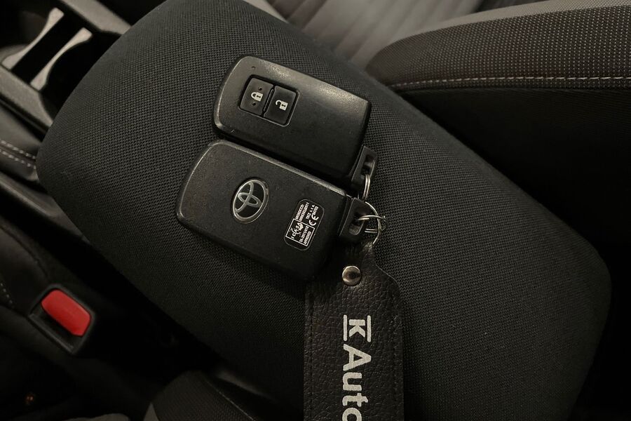 Toyota Auris vaihtoauto